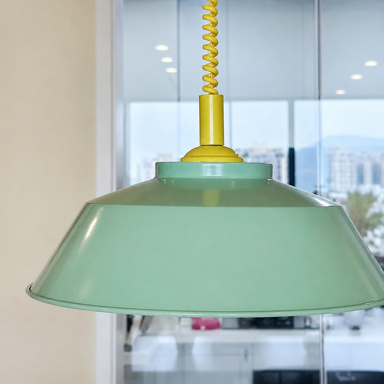 Memphis pendant painted metal and adjustable cord detail